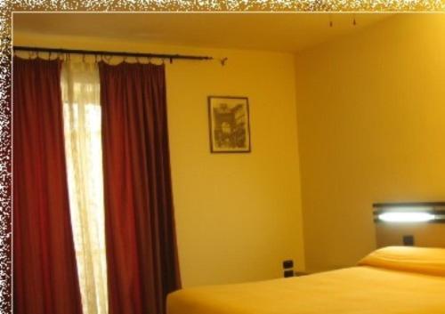 Duomo Apartments Naples Bilik gambar