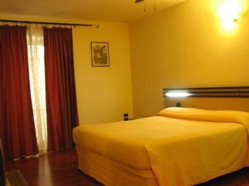 Duomo Apartments Naples Luaran gambar
